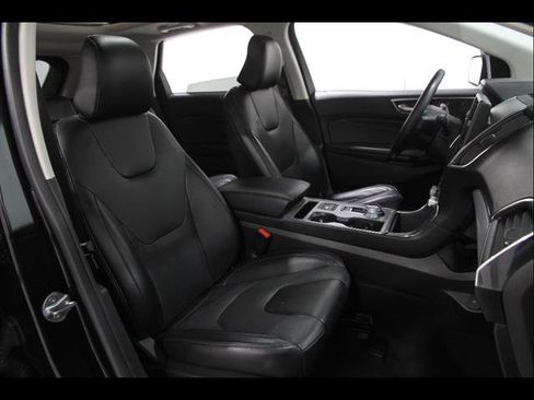 Certified 2022 Ford Edge Titanium w/ Equipment Group 301A AWD/4WD image 19