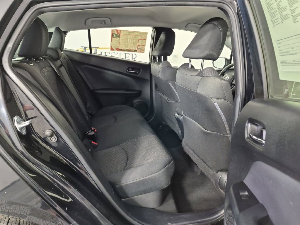 Used 2021 Toyota Prius LE FWD image 33