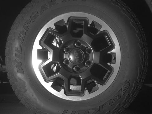 Used 2025 Toyota 4Runner 4WD image 13