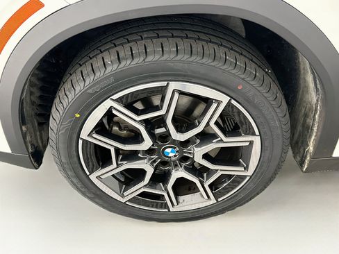 Used 2025 BMW X2 xDrive28i AWD/4WD image 11