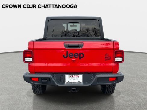 Certified 2022 Jeep Gladiator Willys image 5