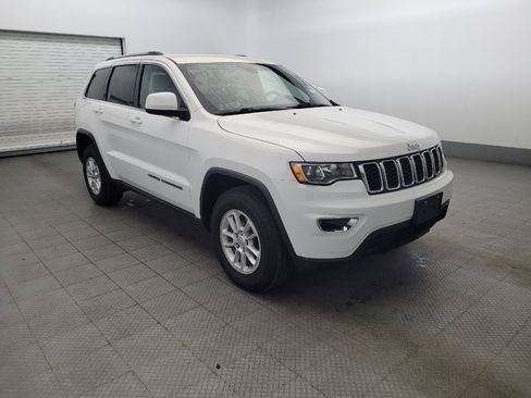 Used 2020 Jeep Grand Cherokee Laredo image 13