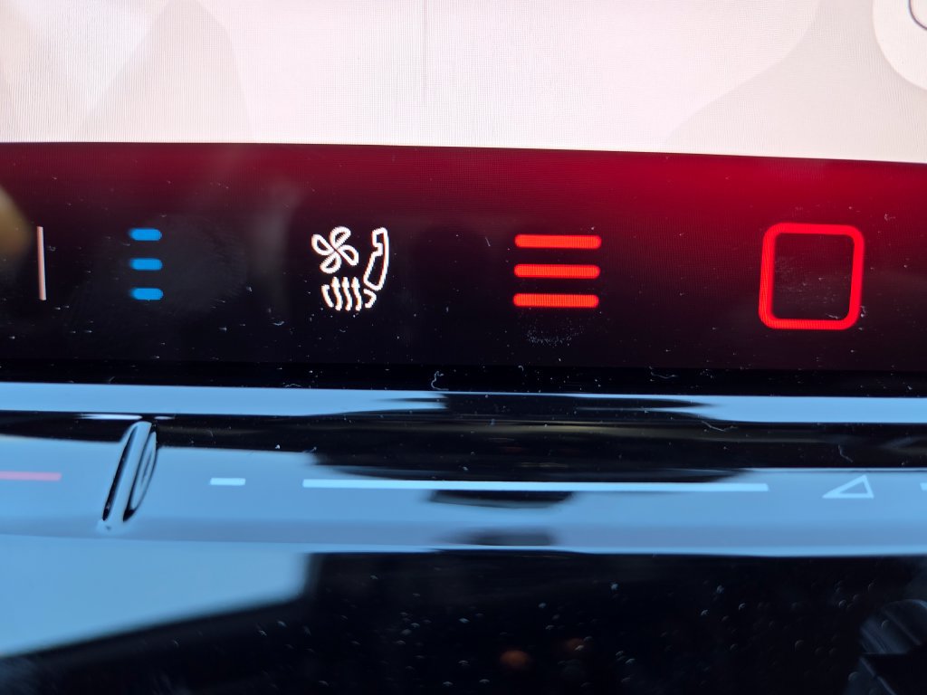 New 2026 Volkswagen GTI SE FWD image 8