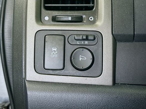 Used 2011 Honda CR-V LX image 16