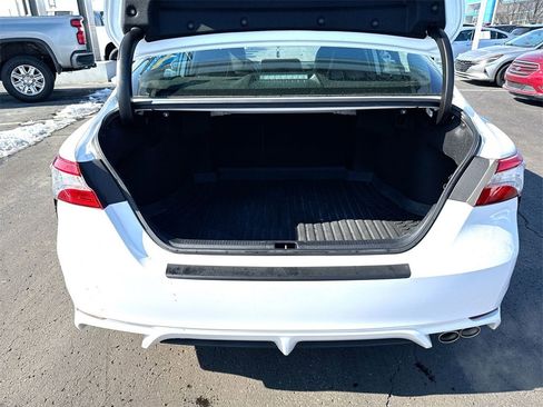Used 2020 Toyota Camry SE image 24