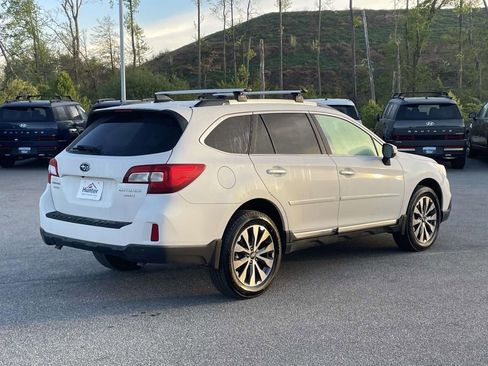 Used 2017 Subaru Outback 3.6R Touring w/ Popular Package #5A AWD/4WD image 29