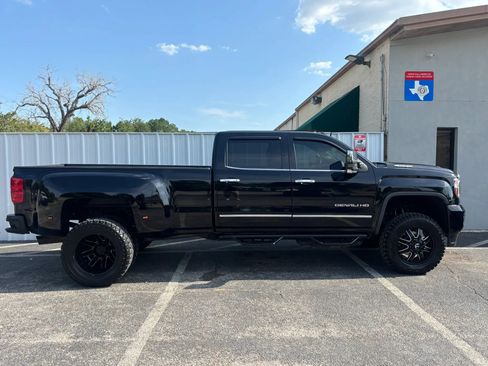Used 2019 GMC Sierra 3500 Denali w/ Duramax Plus Package AWD/4WD image 12