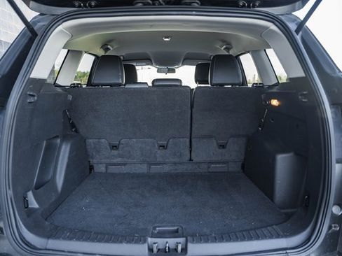 Used 2019 Ford Escape SE image 12