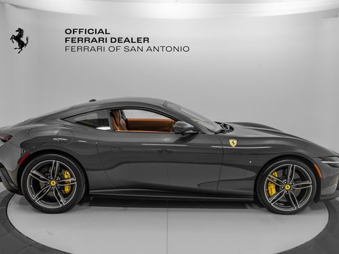 Certified 2023 Ferrari Roma image 9