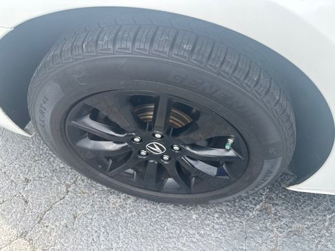 Used 2016 Acura TLX w/ Technology Package FWD image 7