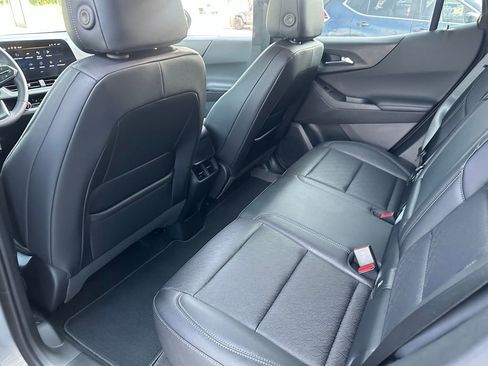 New 2026 Chevrolet Equinox LT w/ Convenience Package II image 14