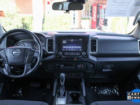 Used 2022 Nissan Frontier SV w/ Technology Package image 23