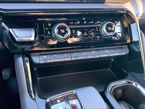 Used 2023 GMC Sierra 1500 AT4 w/ AT4 Premium Package image 25