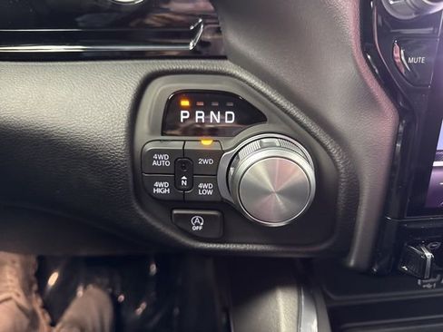 New 2026 RAM 1500 Laramie AWD/4WD image 40