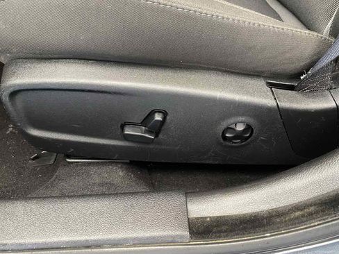 Used 2019 Dodge Charger SXT image 19