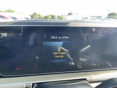 Used 2022 Mercedes-Benz GLE 350 4MATIC w/ 3rd Row Seat Package image 29