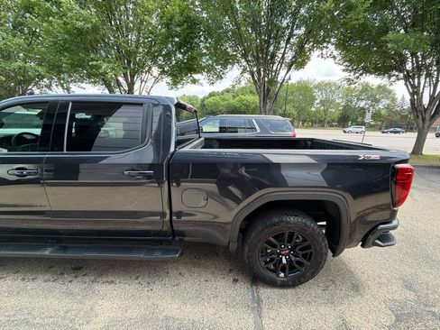 Used 2024 GMC Sierra 1500 Elevation w/ LPO, Elevation Black Package AWD/4WD image 3