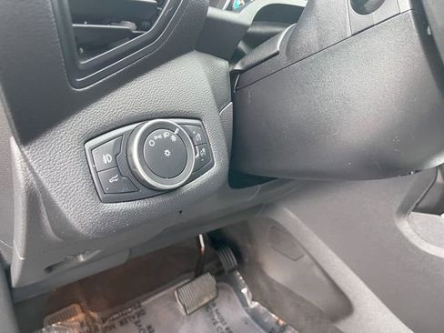 Used 2019 Ford Escape SE image 22