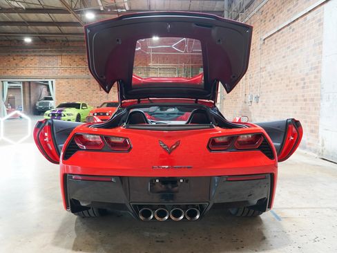 Used 2019 Chevrolet Corvette Stingray Coupe w/ Carbon Flash Badge Package RWD image 28