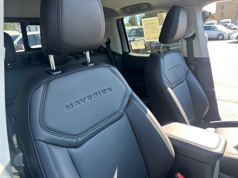 New 2025 Ford Maverick Lariat w/ Black Appearance Package image 49