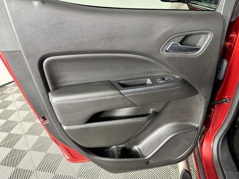 Used 2016 GMC Canyon SLT image 24