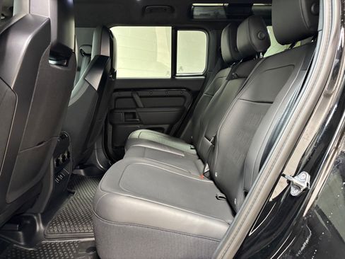 New 2026 Land Rover Defender 110 OCTA AWD/4WD image 30