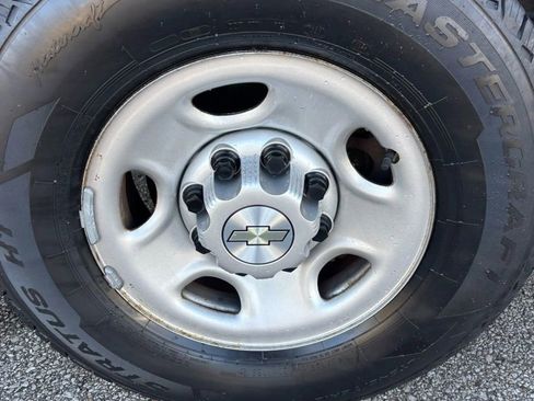 Used 2021 Chevrolet Express 2500 w/ Driver Convenience Package image 25