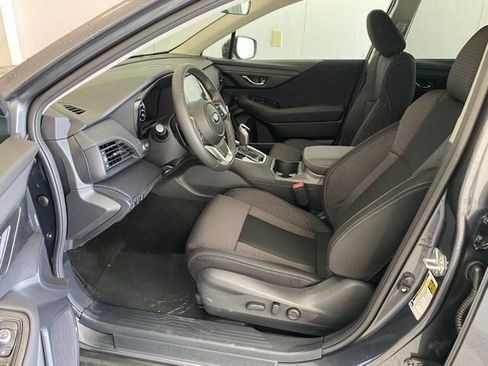 Used 2025 Subaru Outback Premium AWD/4WD image 10