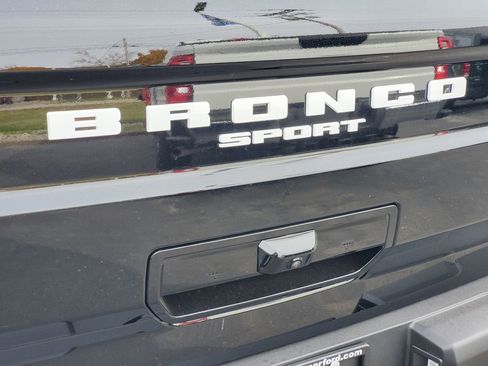 Used 2025 Ford Bronco Sport Outer Banks AWD/4WD image 32