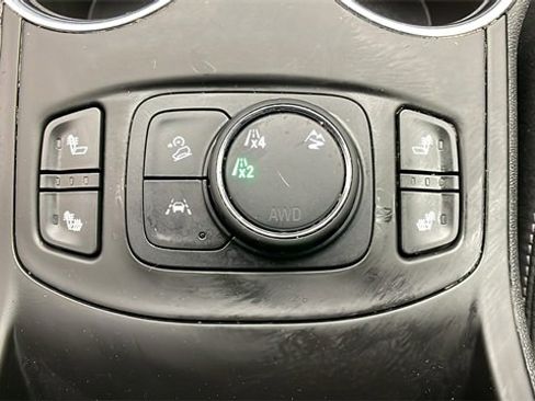 Used 2023 GMC Terrain SLE w/ Driver Convenience Package image 24