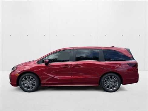 New 2026 Honda Odyssey Touring image 5