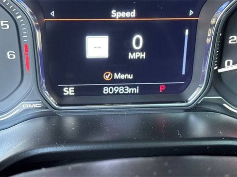 Used 2021 GMC Yukon XL Denali w/ Denali Premium Package image 28