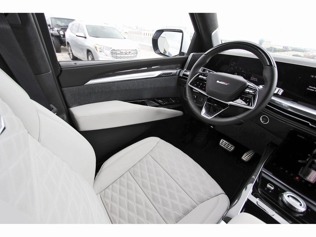 New 2026 Cadillac Escalade V w/ LPO, ONYX Package AWD/4WD image 8