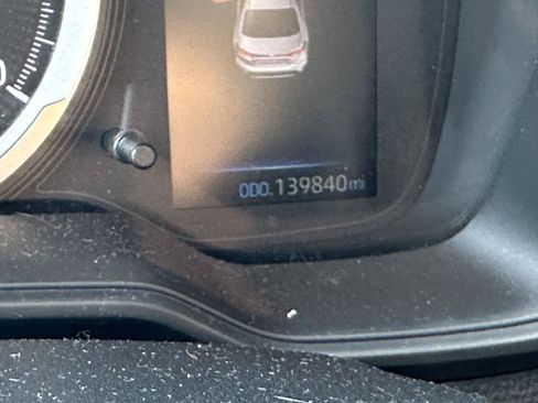 Used 2020 Toyota Corolla LE FWD image 13