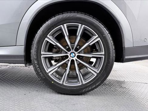 Used 2025 BMW X6 xDrive40i w/ Climate Comfort Package AWD/4WD image 38