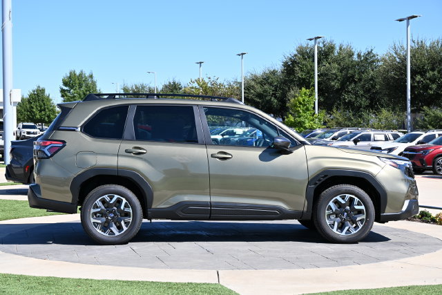 New 2026 Subaru Forester Premium AWD/4WD image 2