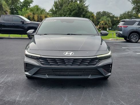 Used 2025 Hyundai Elantra Sport FWD image 2