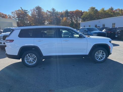 New 2025 Jeep Grand Cherokee L Laredo image 8
