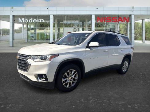 Used 2019 Chevrolet Traverse LT FWD image 1