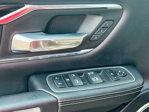 Used 2022 RAM 1500 Laramie w/ Sport Appearance Package AWD/4WD image 18