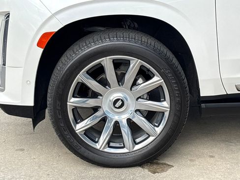 Used 2023 Cadillac Escalade Premium Luxury Platinum image 13