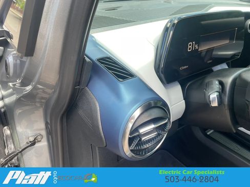 Used 2025 Chevrolet Equinox EV LT FWD image 23