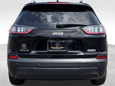 Used 2019 Jeep Cherokee Latitude Plus w/ Cold Weather Group AWD/4WD image 4