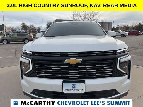 Used 2025 Chevrolet Tahoe High Country image 3