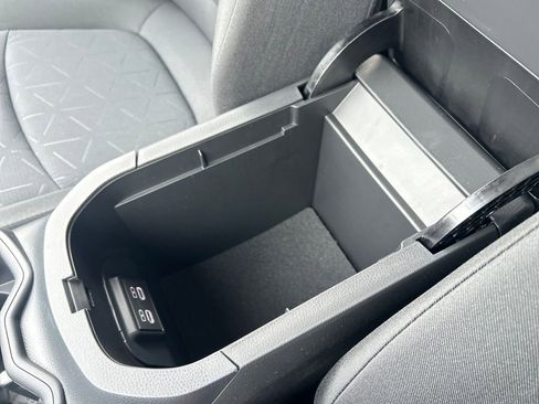 New 2025 Toyota RAV4 XLE w/ Convenience Package image 19