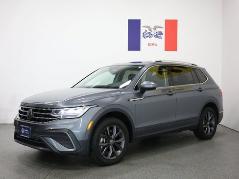 Used 2023 Volkswagen Tiguan SE FWD image 8