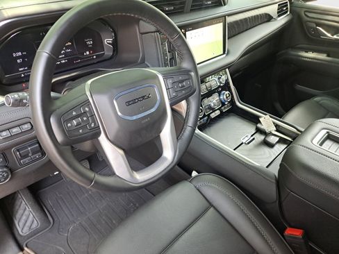 Used 2024 GMC Yukon Denali w/ Max Trailering Package AWD/4WD image 10