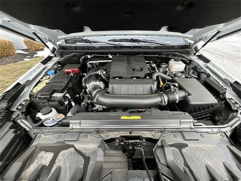 New 2025 Nissan Frontier SV w/ SV Convenience Package image 10