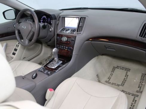 Used 2010 INFINITI G37 Sport w/ Premium Pkg image 26