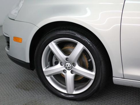 Used 2010 Volkswagen Jetta Limited Edition FWD image 45